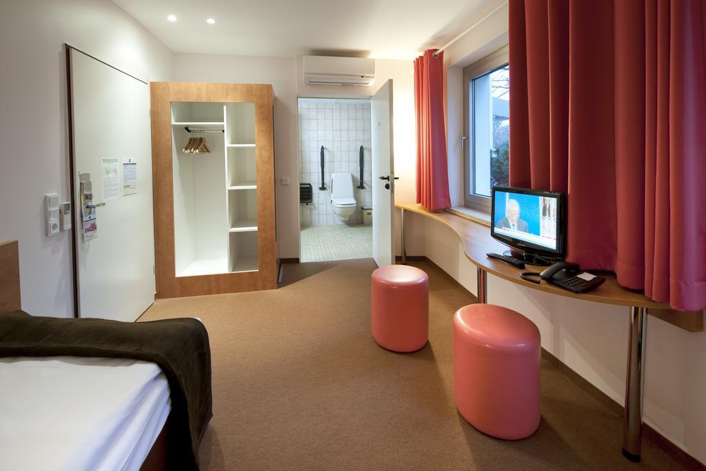 Hotel Hannover-Garbsen Exterior photo
