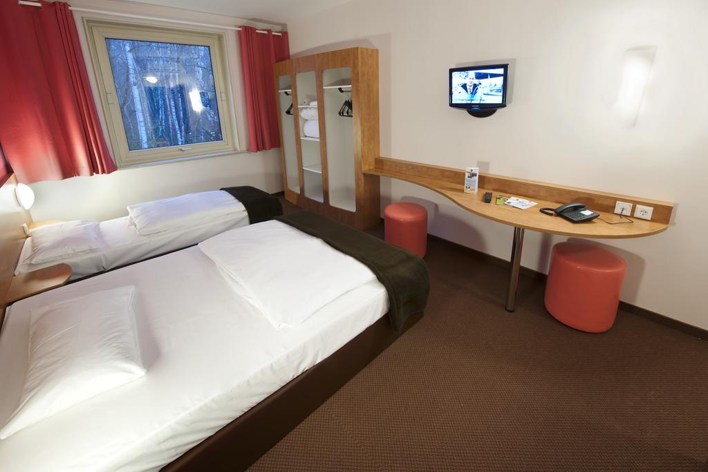 Hotel Hannover-Garbsen Exterior photo