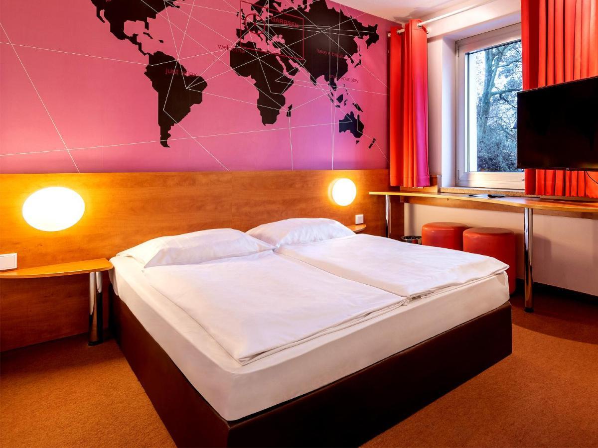 Hotel Hannover-Garbsen Exterior photo